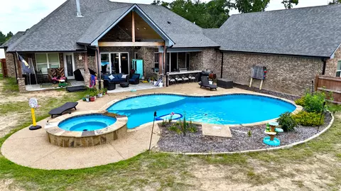 4999 Lago Vista Dr, Athens, TX 75752
