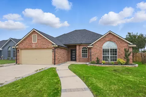 130 N Point Dr, Krum, TX 76249