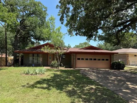 2905 SE 6th St, Mineral Wells, TX 76067
