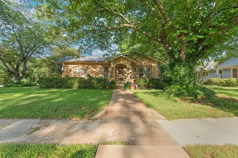 614 Forrest Ave, Cleburne, TX 76033