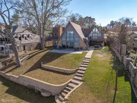 5607 S Lakeshore Dr, Shreveport, LA 71119
