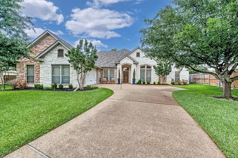 103 Saintsbury Cir, Woodway, TX 76712