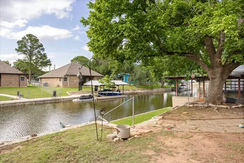 4318 Elmwood Ct, Granbury, TX 76049