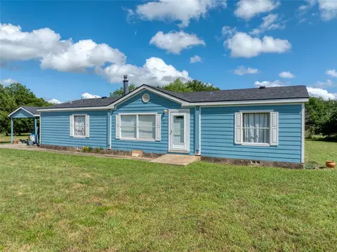 520 Stetson Dr, Southmayd, TX 76268
