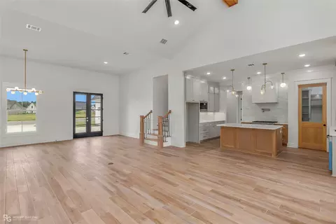 Living - 45 Turtle Creek Dr, Benton, LA 71006 photo 4 of 5