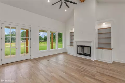 Living - 45 Turtle Creek Dr, Benton, LA 71006 photo 1 of 5