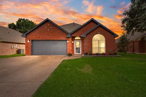 1401 Superior Dr, Flower Mound, TX 75028