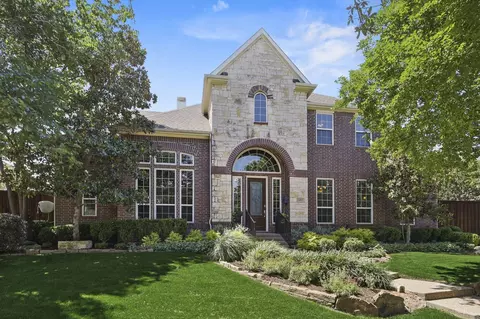 2453 Sir Lovel Ln, Lewisville, TX 75056