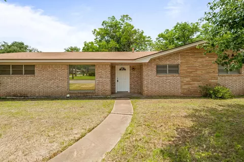 1895 N Mccart St, Stephenville, TX 76401