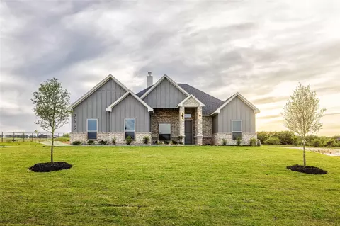 7009 Ranch View Pl, Springtown, TX 76082
