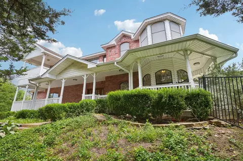 2224 Bluff Ct, Cedar Hill, TX 75104