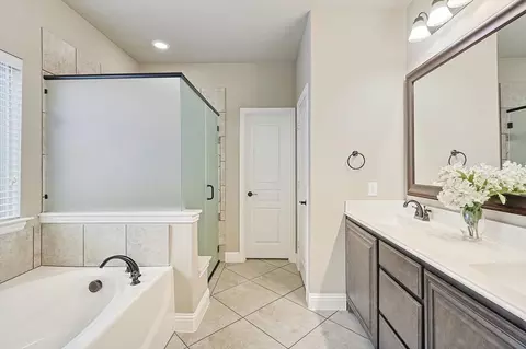 Bath - 9117 Conroe Dr, Argyle, TX 76226 photo 2 of 7