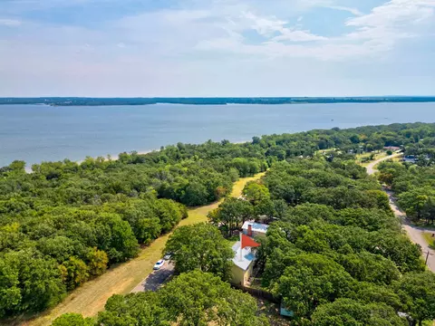 840 Lake, Gordonville, TX 76245