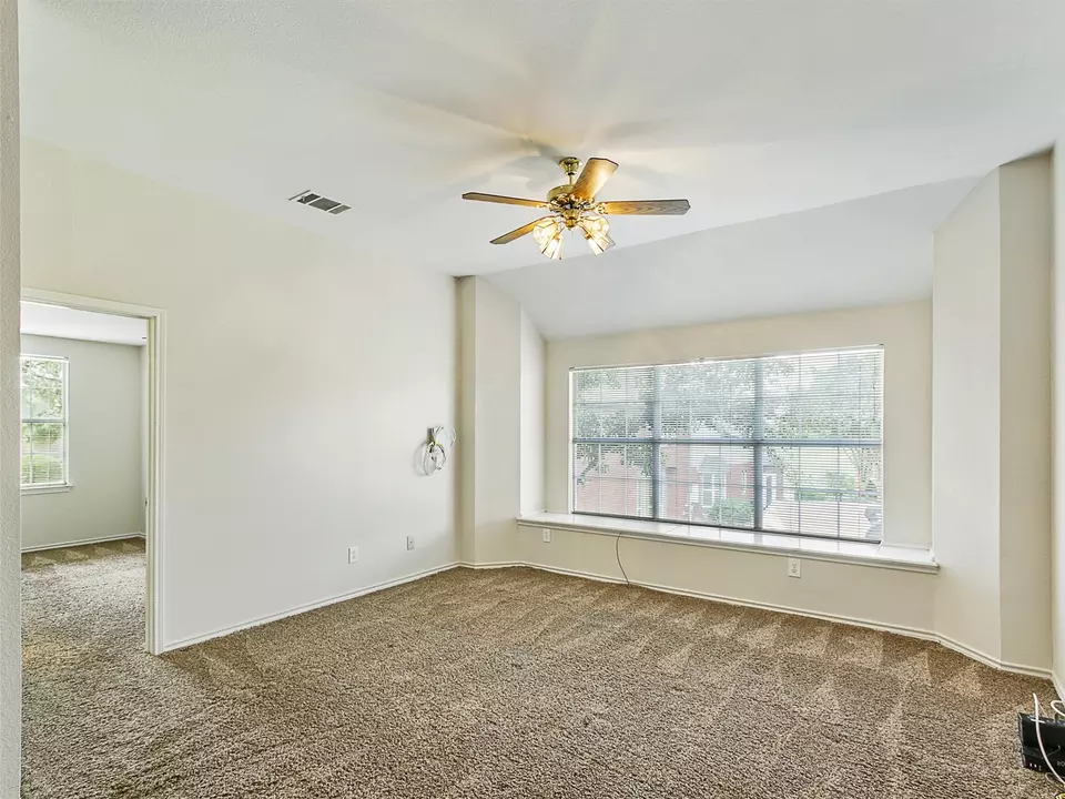 Living - 2302 Breaker Ct, Mckinney, TX 75072 photo 11 of 12