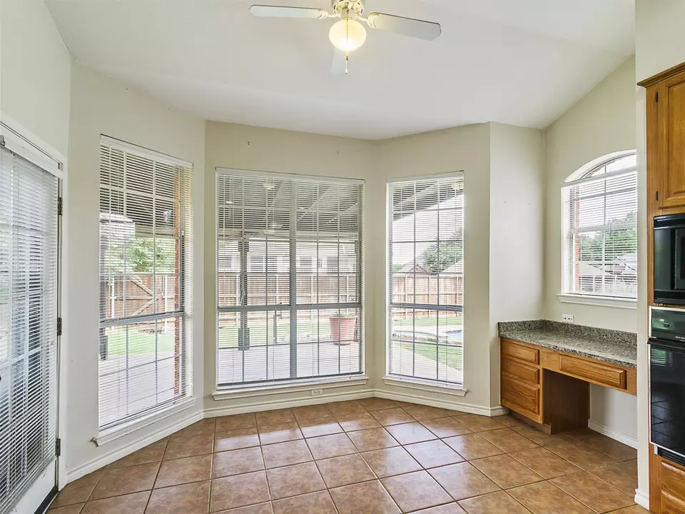 Kitchen - 2302 Breaker Ct, Mckinney, TX 75072 photo 6 of 6