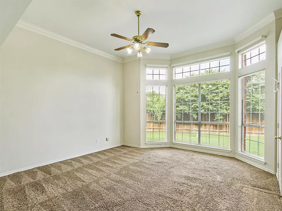 Living - 2302 Breaker Ct, Mckinney, TX 75072 photo 10 of 12