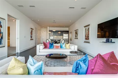 2200 Victory Ave #701, Dallas, TX 75219