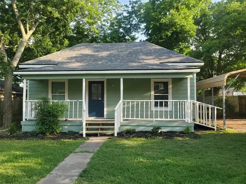 211 E Houston, Leonard, TX 75452