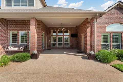Exterior - 2010 Rustic Trl, Mcgregor, TX 76657 photo 4 of 7