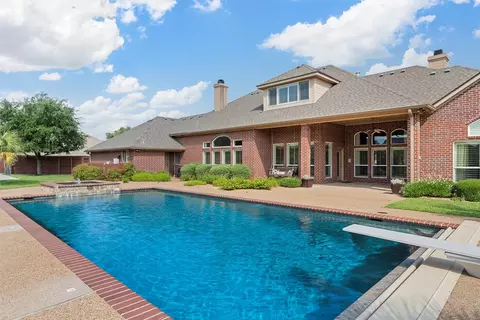 Exterior - 2010 Rustic Trl, Mcgregor, TX 76657 photo 3 of 7