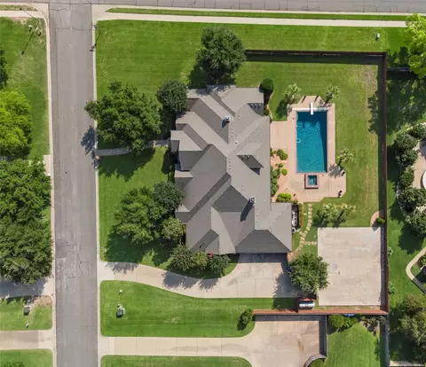 View/Area - 2010 Rustic Trl, Mcgregor, TX 76657 photo 2 of 2
