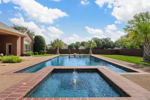 Exterior - 2010 Rustic Trl, Mcgregor, TX 76657 photo 6 of 7