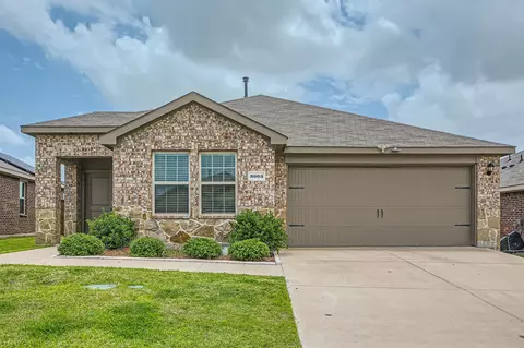 3003 Aberdeen Dr, Forney, TX 75126
