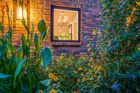 10 Carmarthen Ct, Dallas, TX 75225