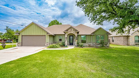 9000 Parkview Cir, Tolar, TX 76476