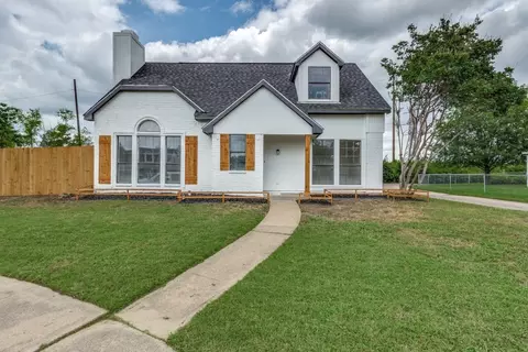 4144 O B Crowe Dr, Dallas, TX 75227