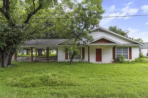 103 S San Jacinto St, Whitney, TX 76692