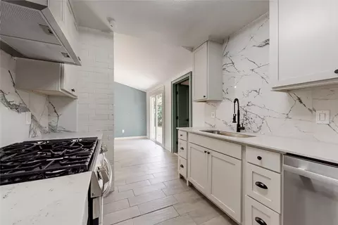 409 Fleming Dr, Hurst, TX 76053 photo 12