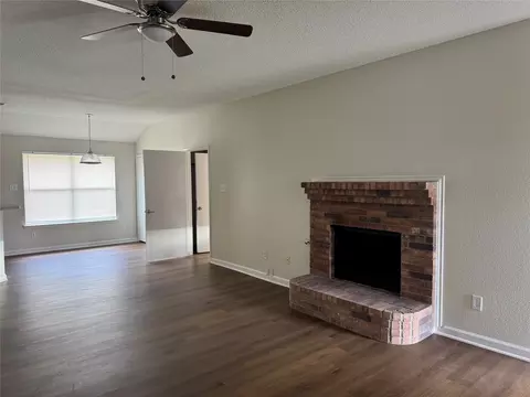 Living - 195 Rolling Ct, Lancaster, TX 75146 photo 1 of 2