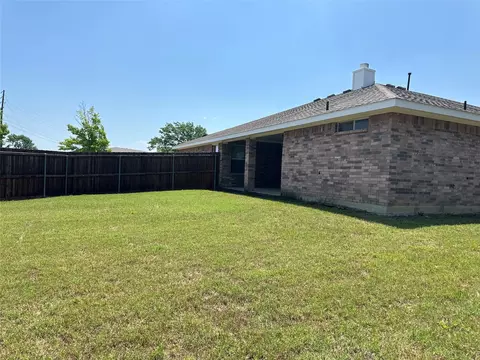 Exterior - 195 Rolling Ct, Lancaster, TX 75146 photo 3 of 5