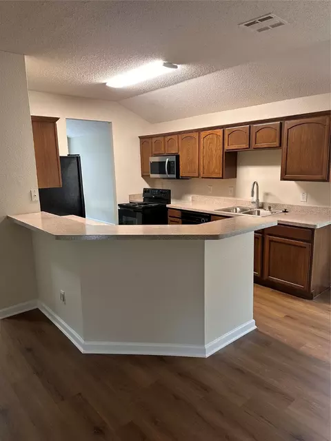 Kitchen - 195 Rolling Ct, Lancaster, TX 75146 photo 2 of 3