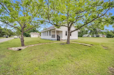 601 S 7th Ave, Teague, TX 75860