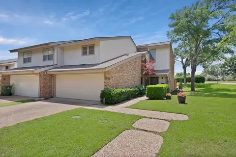 2902 Woodcroft Cir, Carrollton, TX 75006