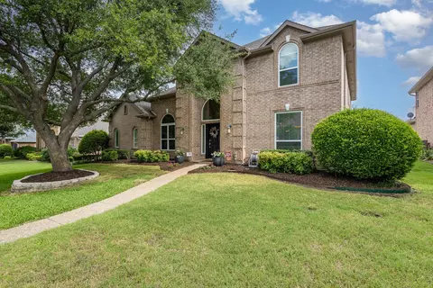 2916 Woods Dr, Plano, TX 75025