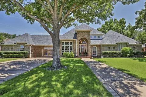 1428 Southern Hills Dr, Mansfield, TX 76063