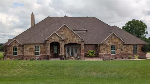 1235 Meredith Creek Ln, Fort Worth, TX 76179