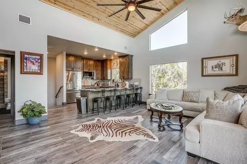 9204 Indian Trl, Rio Vista, TX 76093