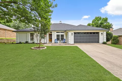 317 Marseille Dr, Hurst, TX 76054