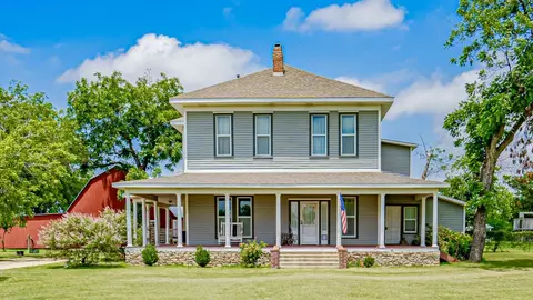 604 W Clinton St, Dublin, TX 76446