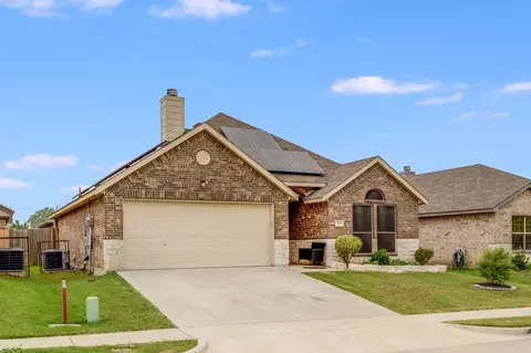 318 Green Meadows Rd, Wilmer, TX 75172