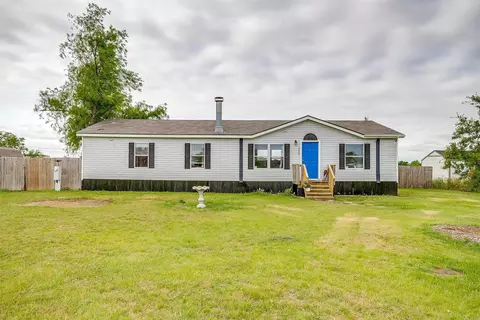 2909 Berry Patch Ln, Joshua, TX 76058
