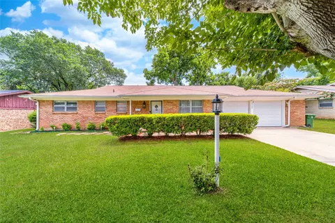 6708 Karen Dr, North Richland Hills, TX 76180