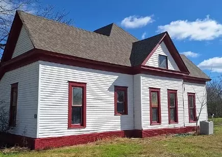 108 W Tarrant St, Cumby, TX 75433