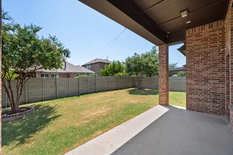 Exterior - 1201 9th St, Argyle, TX 76226 photo 5 of 7
