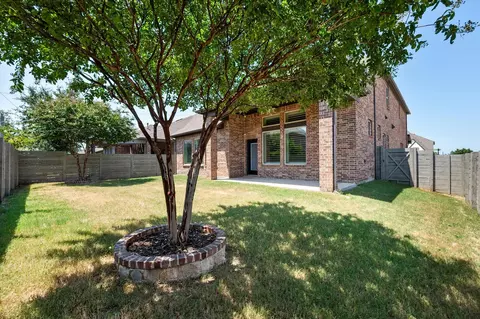 Exterior - 1201 9th St, Argyle, TX 76226 photo 6 of 7