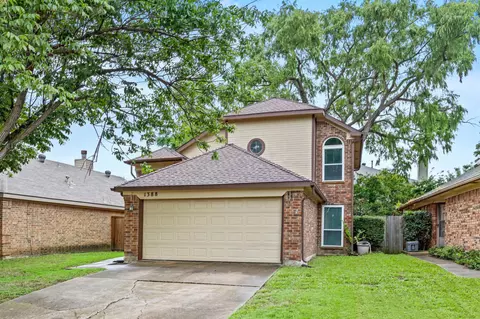 1388 Chinaberry Dr, Lewisville, TX 75077